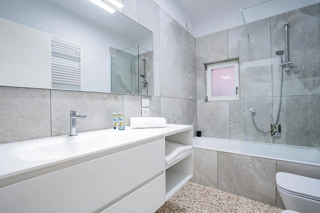Ca' San Beneto Completely Refurbished In A Fabulously Central Area ヴェネツィア